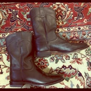 Justin, “Cora” black leather boots, size 7.5